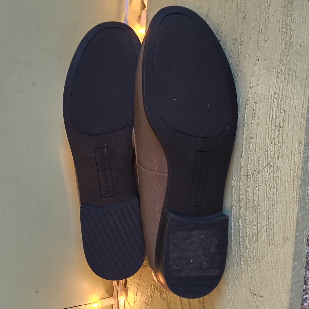 Women's Bandolino Flat Loafer Slip On Grey Taupe Patent Leather 6½ - Picture 9 of 11